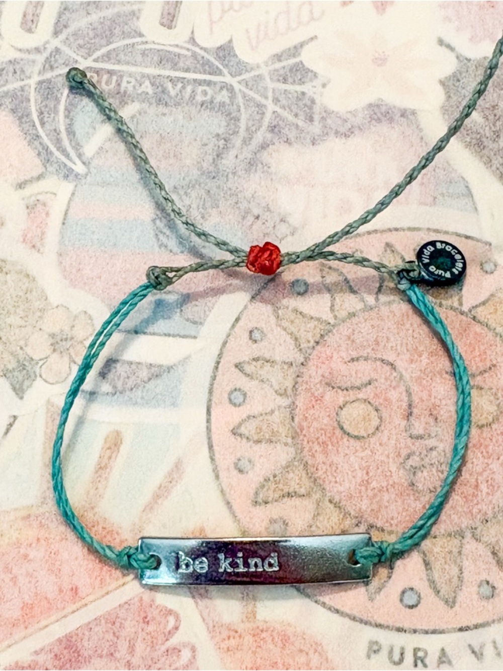 Pura Vida “Be Kind” bracelet
